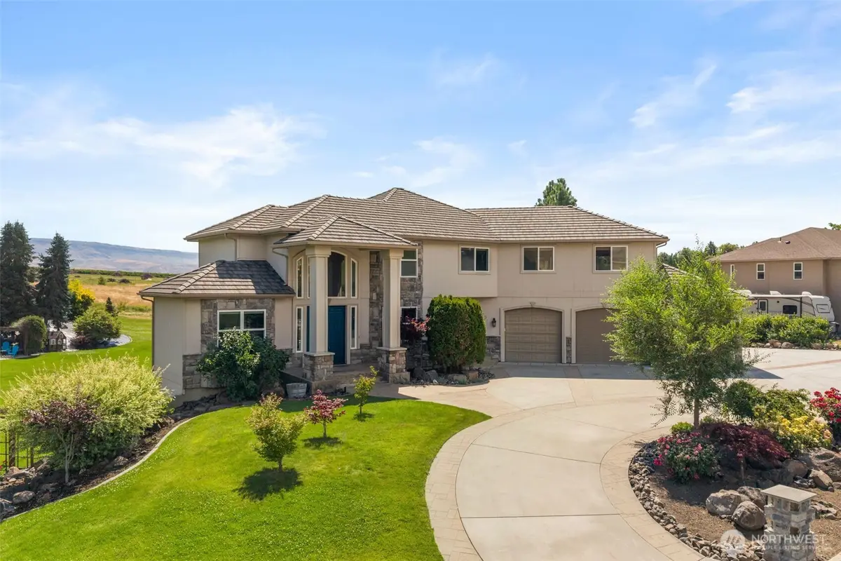 3675 Westridge Place, Wenatchee, WA 98801 - #1