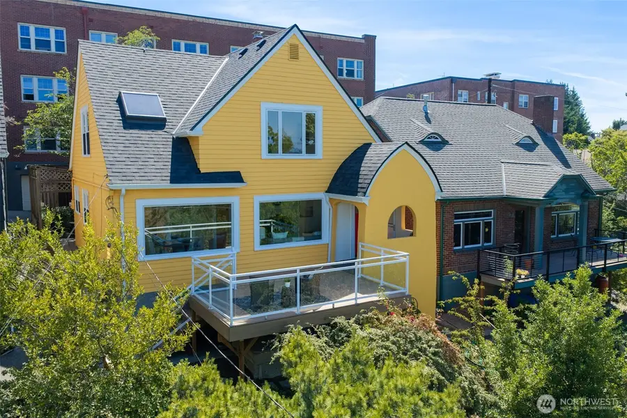 5006 Greenwood Avenue N, Seattle, WA 98103 - #3