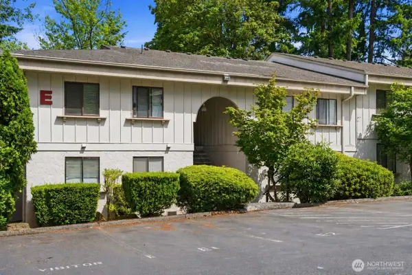 12726 Ne 116th St #E9, Kirkland, WA 98034