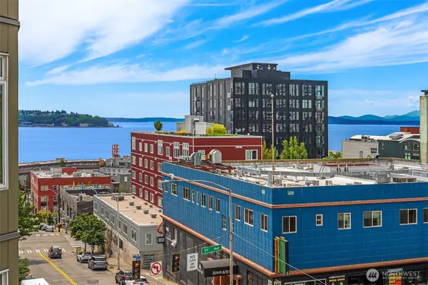 2414 1st Avenue #507, Seattle, WA 98121