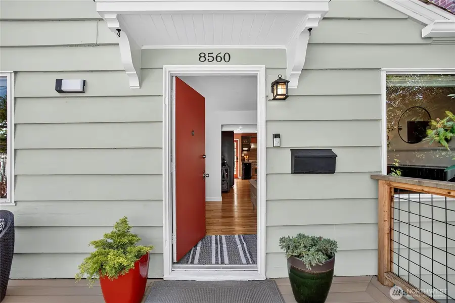 8560 37th Avenue Sw, Seattle, WA 98126 - #3