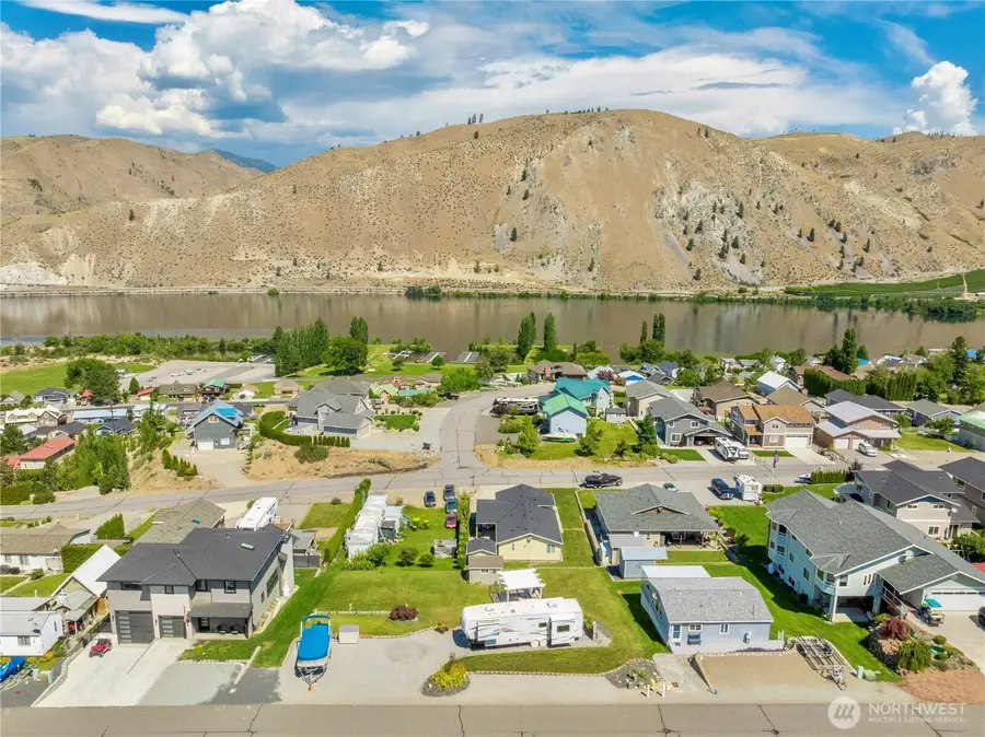 501 W Entiat Dr #7&8, Orondo, WA 98843 - #3