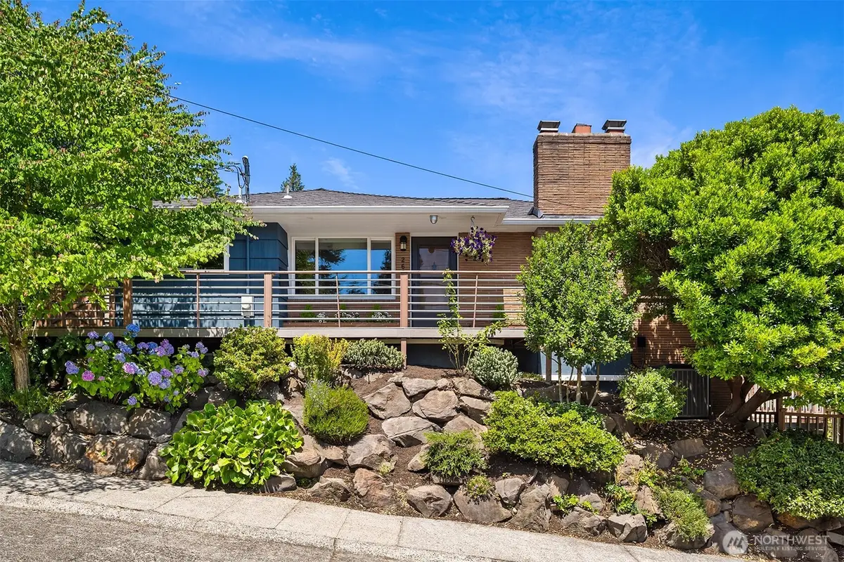 2600 W Howe Street, Seattle, WA 98199 - #1