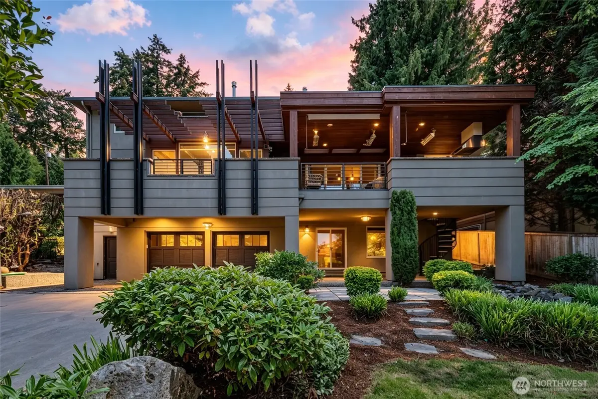 3225 W Mercer Way, Mercer Island, WA 98040 - #1