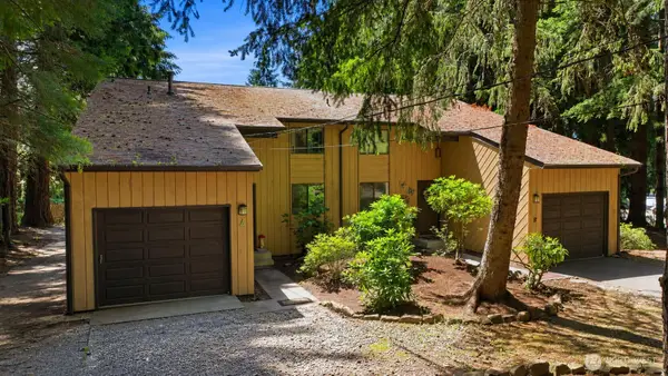 8111 58th Avenue Se, Olympia, WA 98513