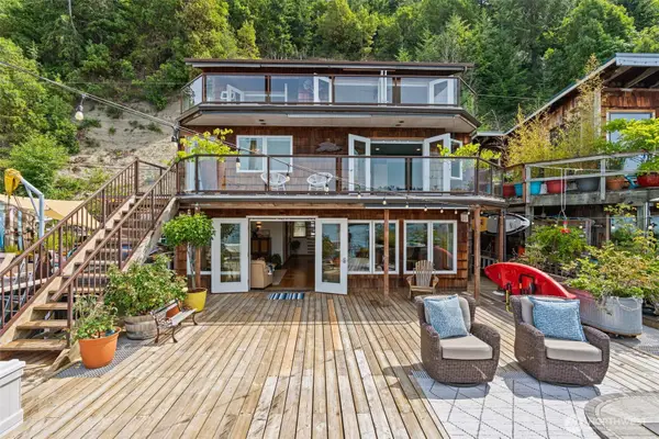 15 N Salmon Beach, Tacoma, WA 98407