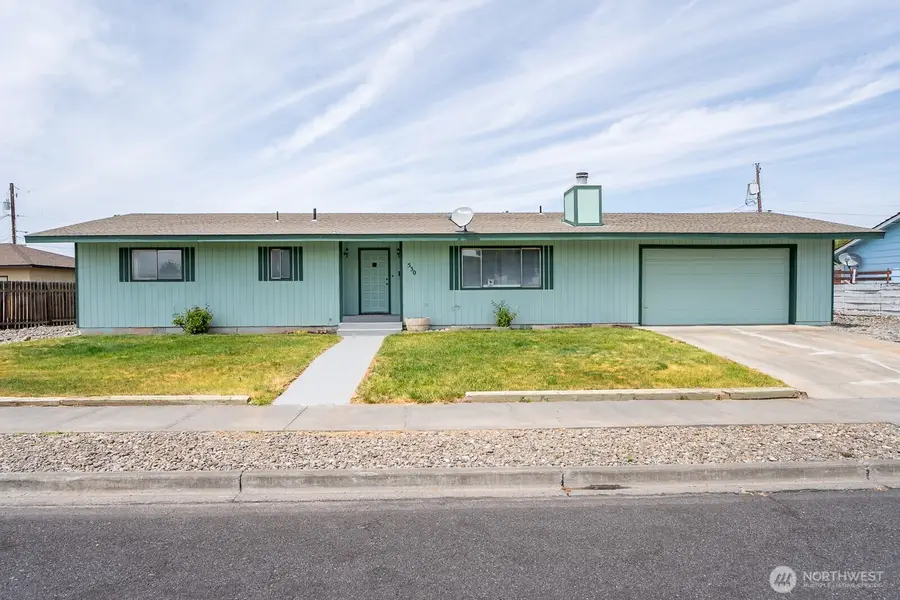 530 W Crest, Moses Lake, WA 98837 - #2