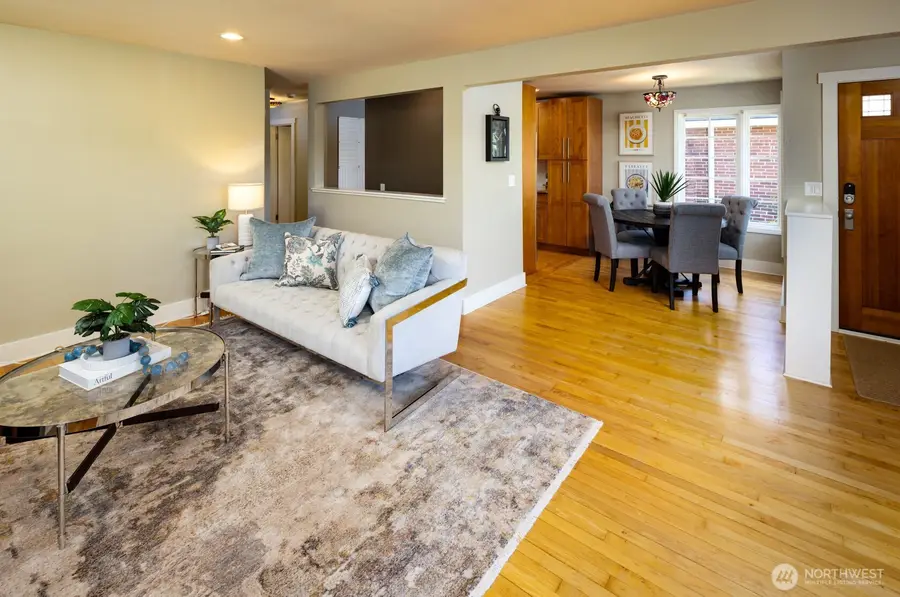 4006 32nd Avenue W, Seattle, WA 98199 - #2