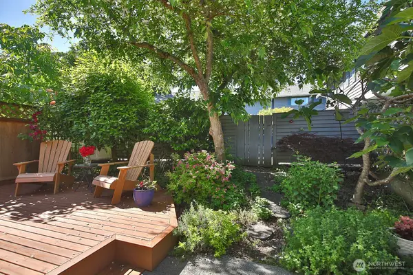 137 4th Street #A2, Langley, WA 98260