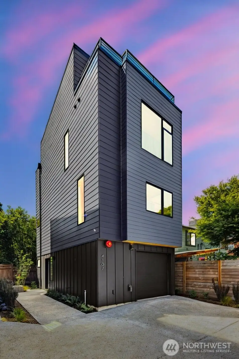 4107 25th Avenue Sw, Seattle, WA 98106 - #1