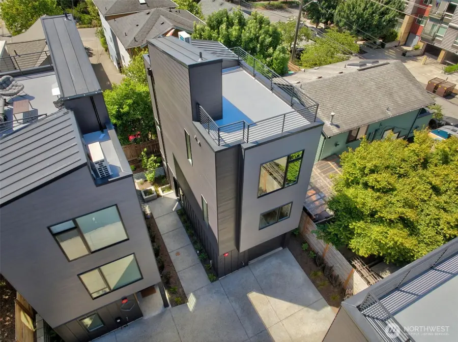 4107 25th Avenue Sw, Seattle, WA 98106 - #3
