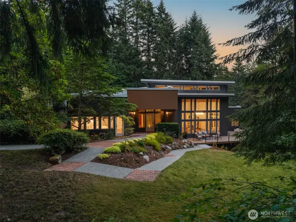 4456 Pinto Court Ne, Bainbridge Island, WA 98110