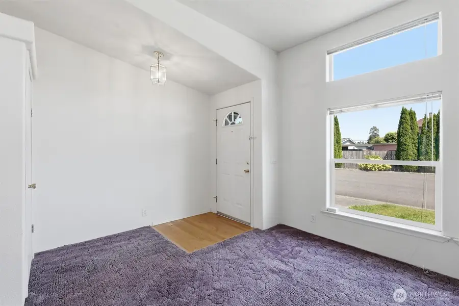 627 Andrew Drive, Burlington, WA 98233 - #3