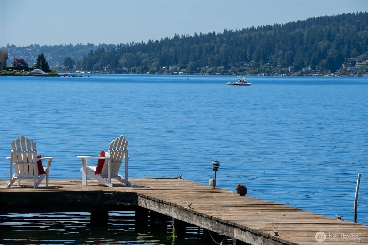 11055 SE Lake Road, Bellevue, WA 98004 - #1