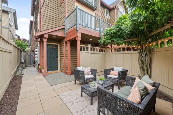 2606 NW 57th Street #B, Seattle, WA 98107
