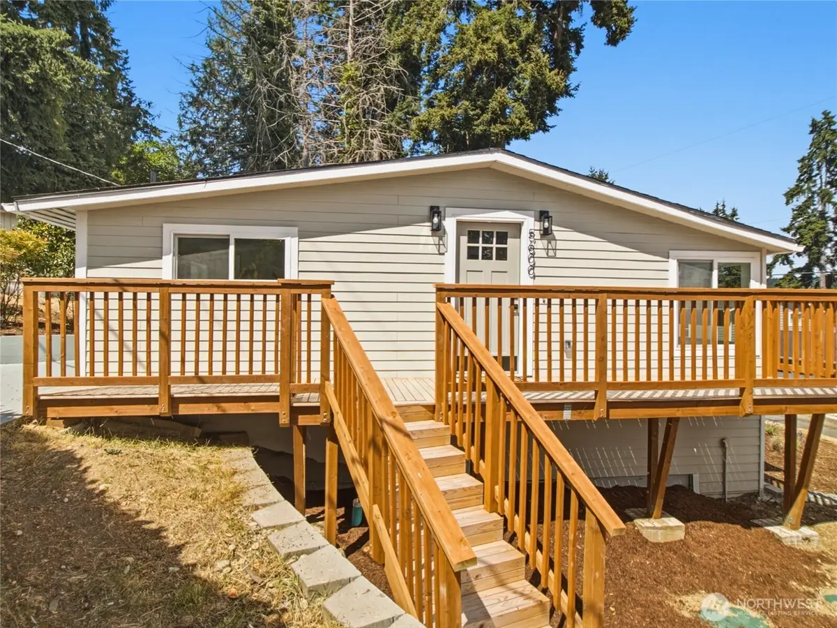 5600 Ocean View Boulevard Ne, Bremerton, WA 98311 - #1