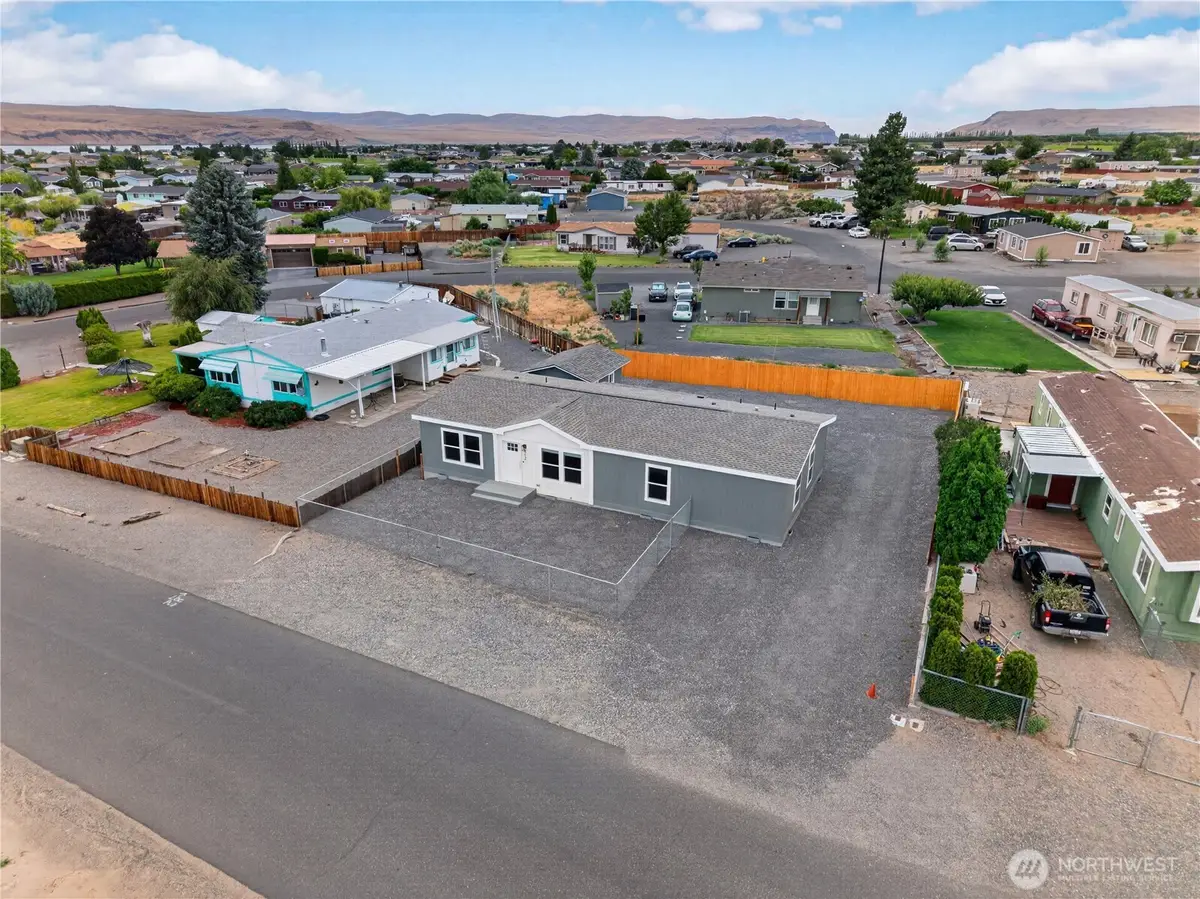 412 SW Thunderbird Way, Mattawa, WA 99349 - #1