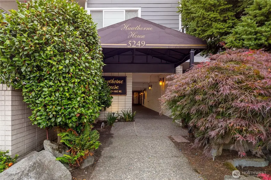 5249 40th Avenue Ne #402, Seattle, WA 98105 - #3