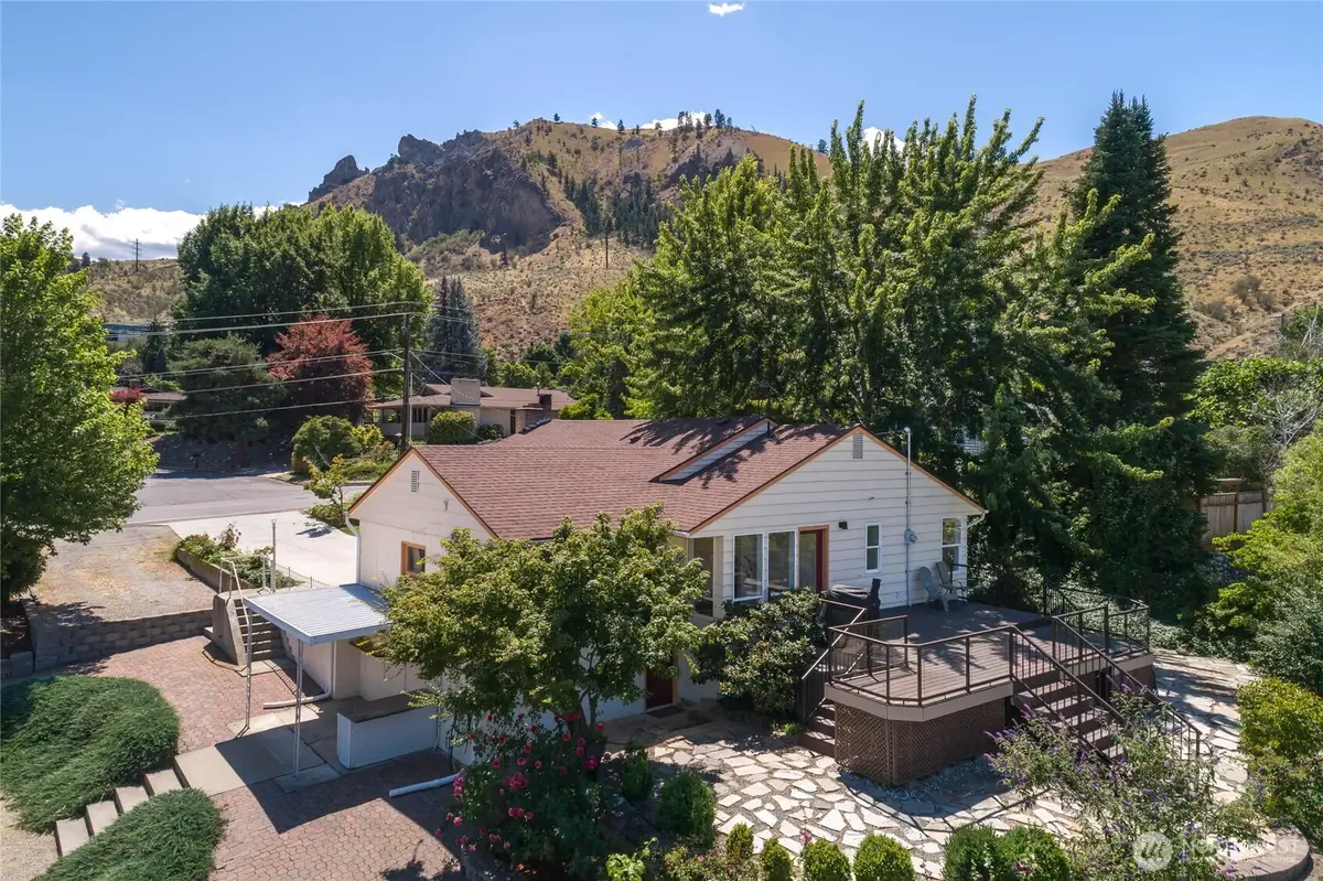 1310 Red Apple Road, Wenatchee, WA 98801 - #1