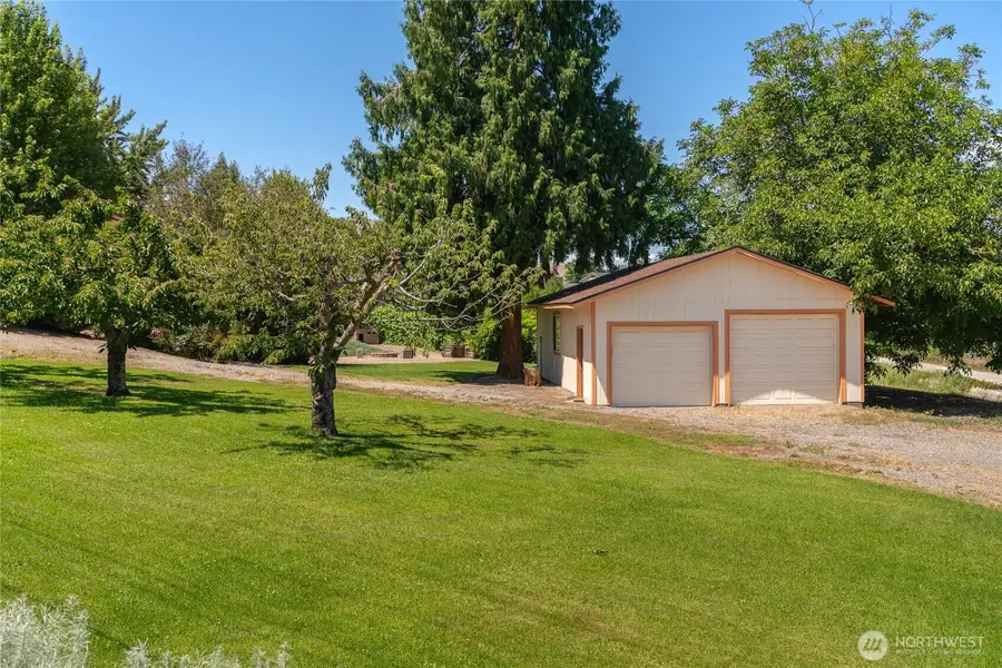 1310 Red Apple Road, Wenatchee, WA 98801 - #3
