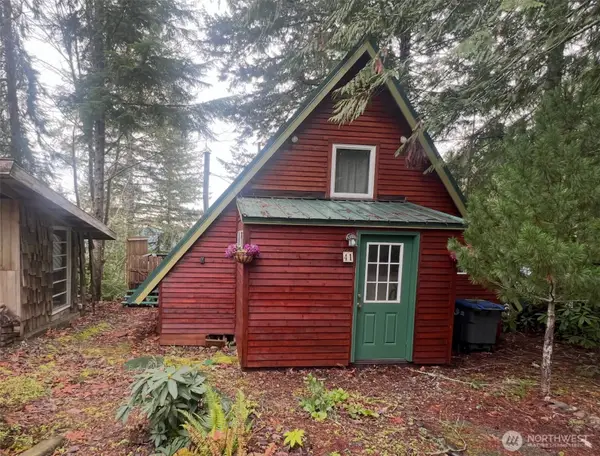 41 N Diamondhead Drive, Lilliwaup, WA 98555