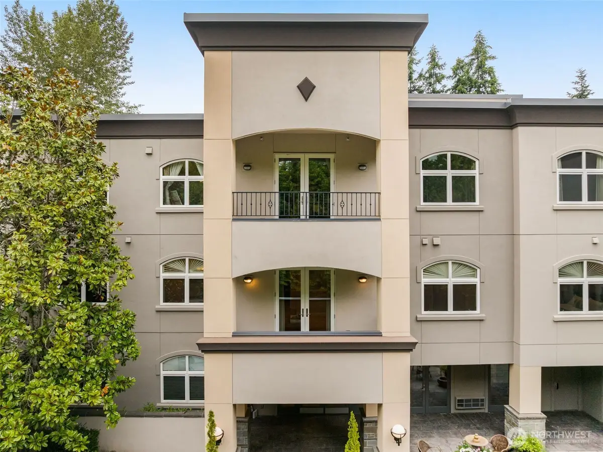10398 NE 17th Street #206, Bellevue, WA 98004 - #1