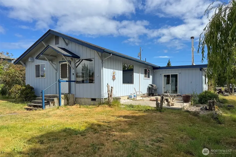 915 W 11th St, Port Angeles, WA 98363 - #3