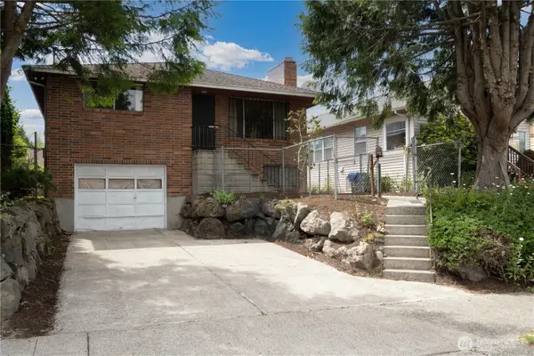 2715 22nd Avenue S, Seattle, WA 98144