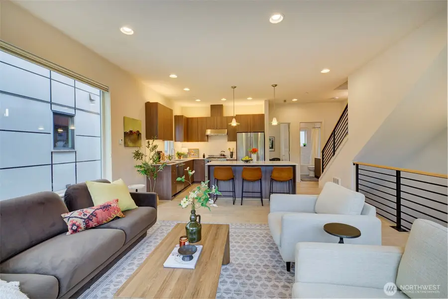 3834 California Avenue Sw, Seattle, WA 98116 - #3