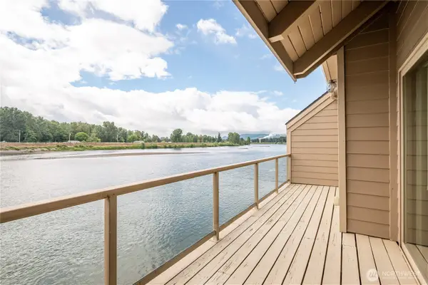 1310 River Road #2, Longview, WA 98632