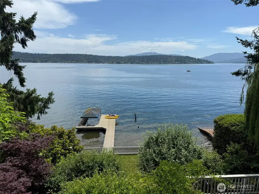 648 Lake Sammamish Lane Ne, Bellevue, WA 98008 - #2