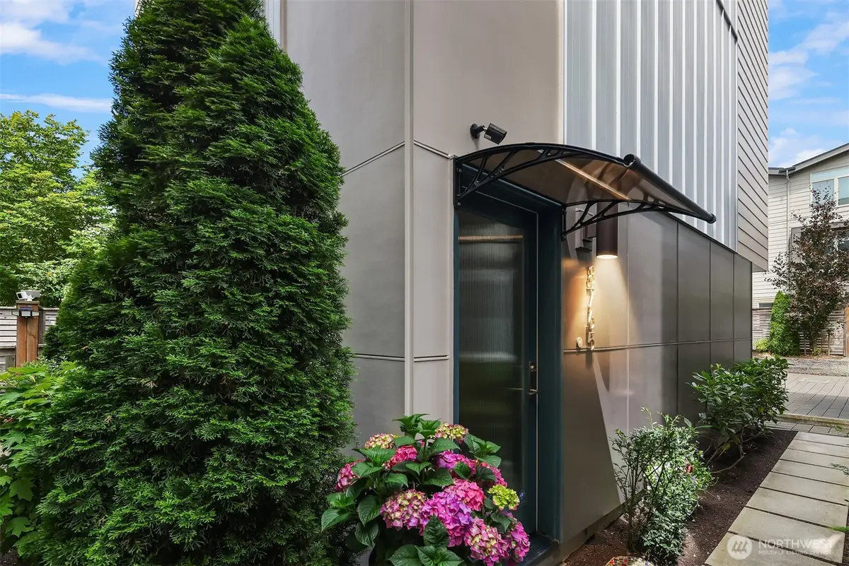 8765 15th Avenue Nw, Seattle, WA 98117 - #1