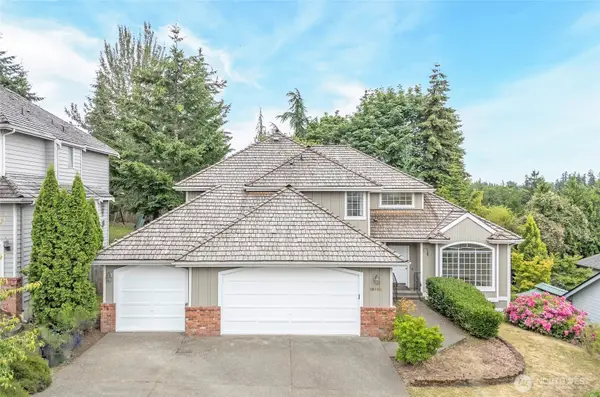 10103 SE 225th Place, Kent, WA 98031