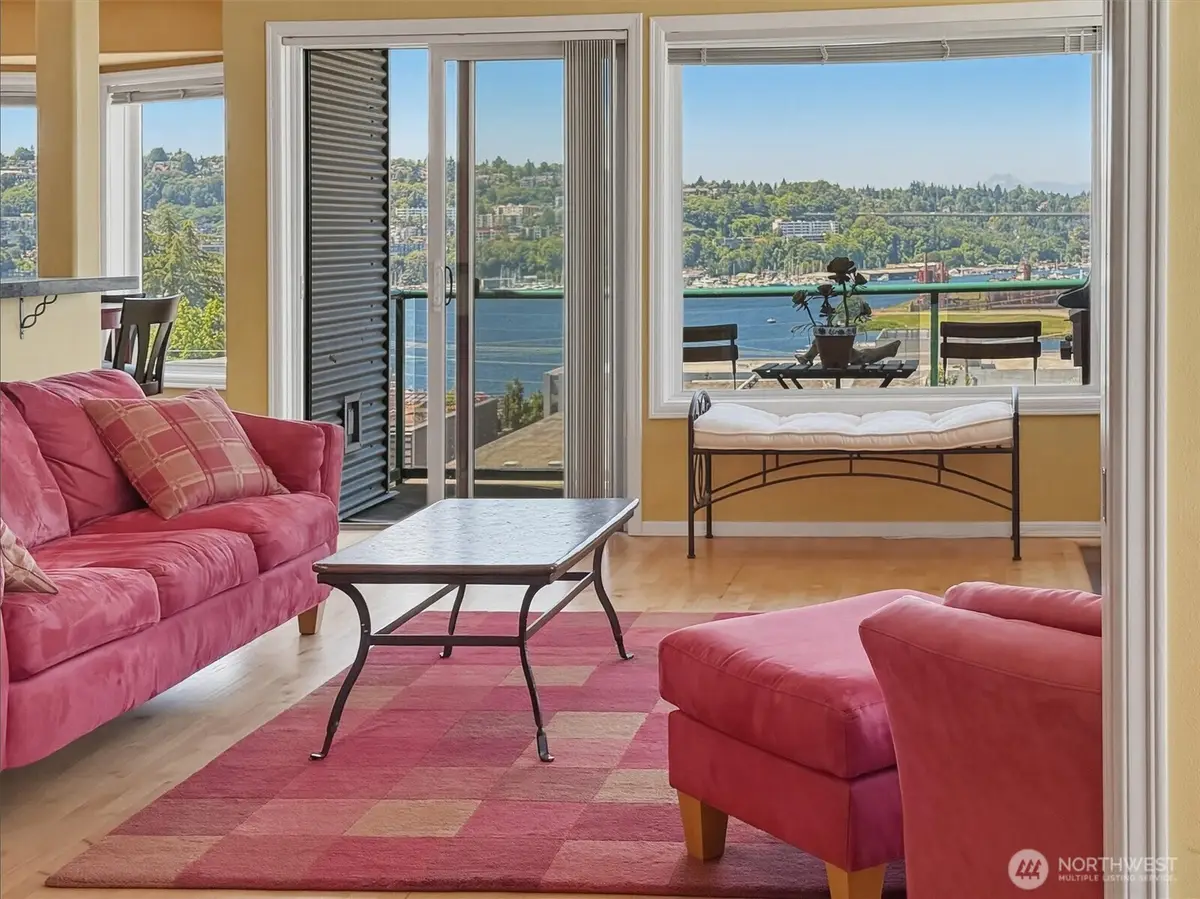 2713 Boylston Avenue E #201, Seattle, WA 98102 - #1