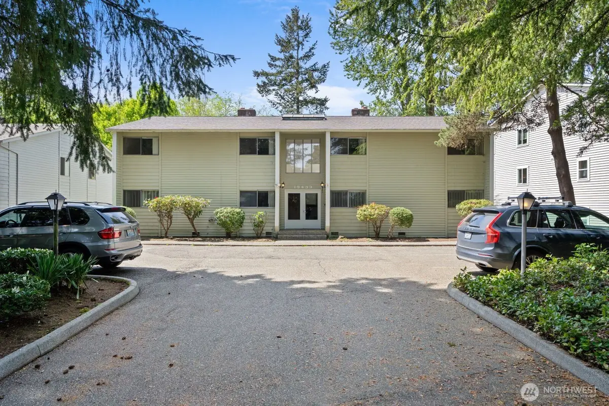 19433 28th Avenue Ne, Lake Forest Park, WA 98155 - #1