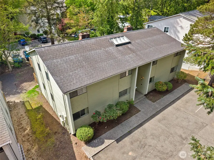 19433 28th Avenue Ne, Lake Forest Park, WA 98155 - #3