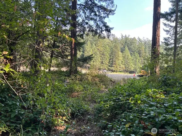 135 Chinook Way #135, Center Island, WA 98221