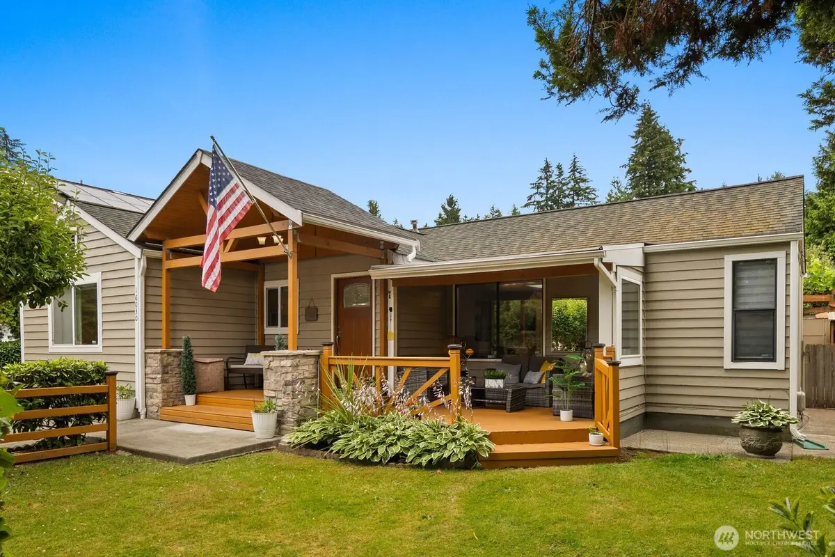 16030 12th Avenue Ne, Shoreline, WA 98155 - #1