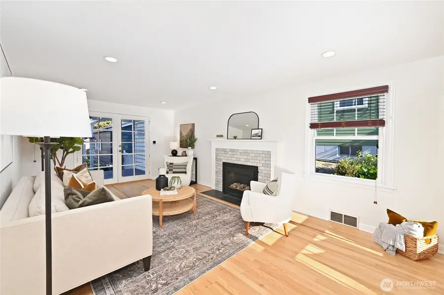 4024 55th Avenue Sw, Seattle, WA 98116 - #3