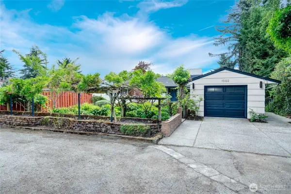 13322 3rd Avenue Ne, Seattle, WA 98125