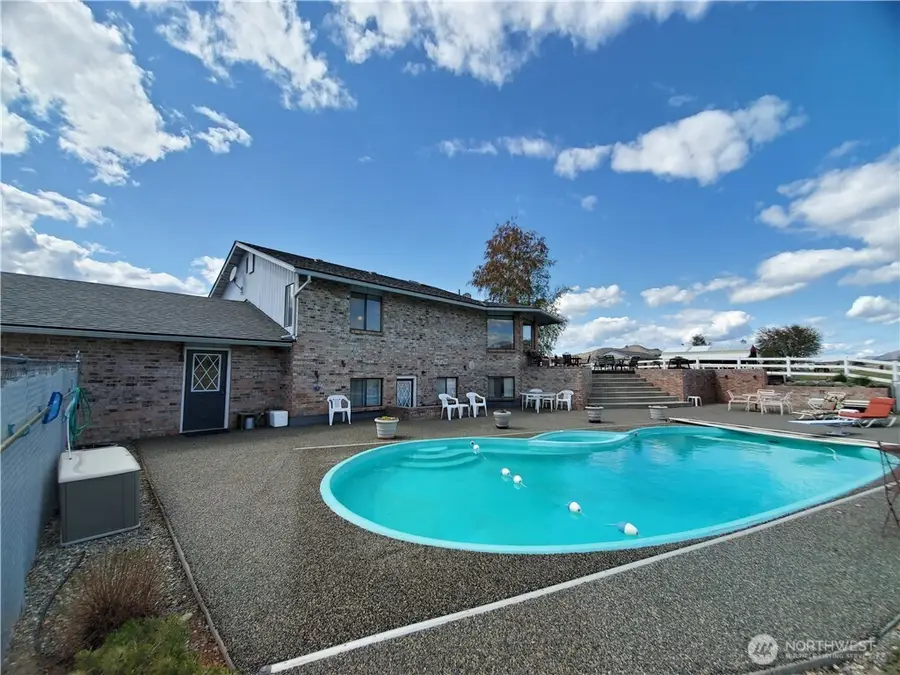 32 Red Apple Drive, Omak, WA 98841 - #3