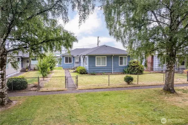 1034 16th Avenue, Longview, WA 98632