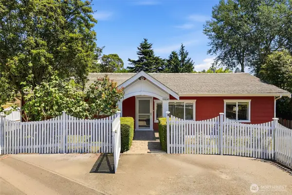 10032 30th Avenue Sw, Seattle, WA 98146