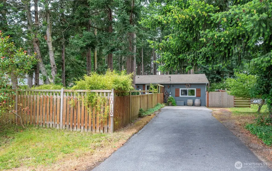 1013 Carl Avenue, Oak Harbor, WA 98277 - #3
