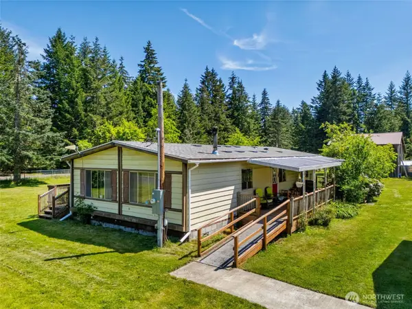 10739 128th Avenue Se, Rainier, WA 98576