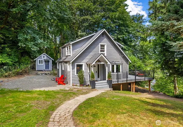 8233 NE 169th Street, Kenmore, WA 98028