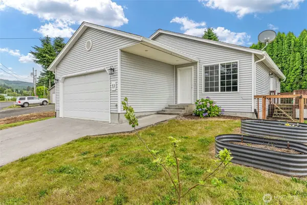 53 Michael St, Cathlamet, WA 98612