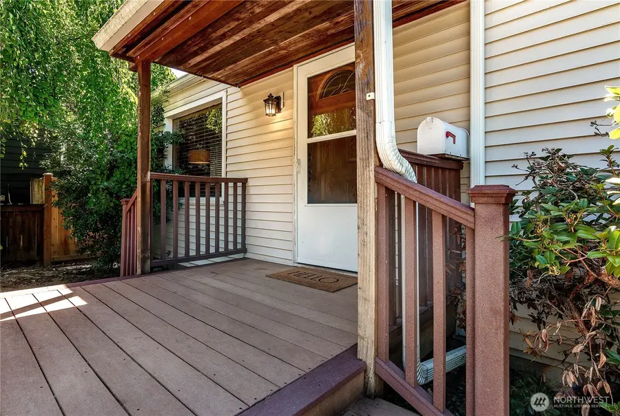8447 35th Avenue Sw, Seattle, WA 98126 - #3
