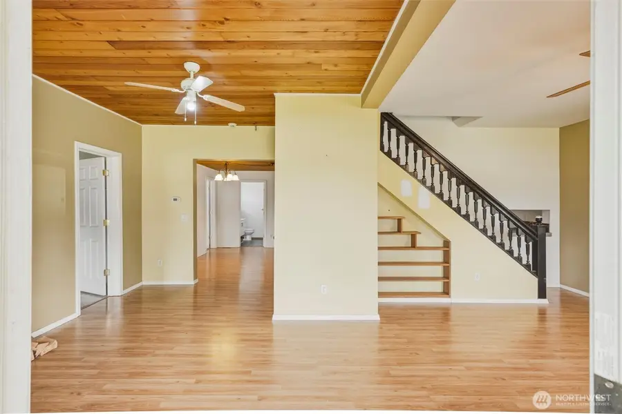 902 Nooksack Avenue, Nooksack, WA 98276 - #3