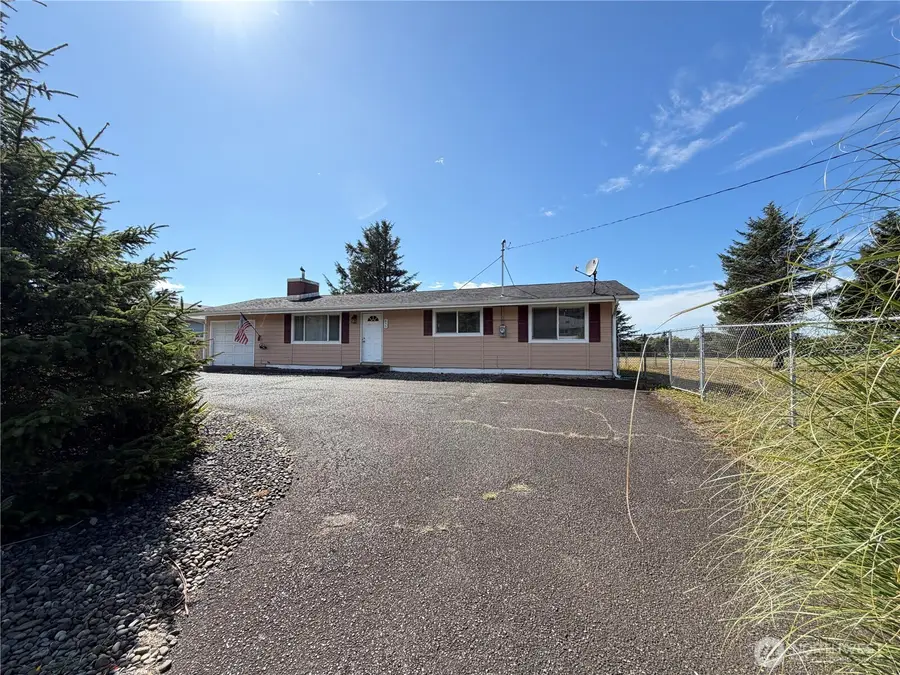 655 Canal Drive Ne, Ocean Shores, WA 98569 - #2